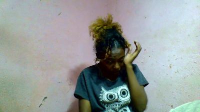 Sairah28 live cam on Cam4