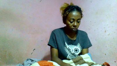 Sairah28 live cam on Cam4