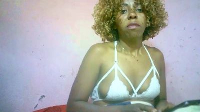 Sairah28 live cam on Cam4