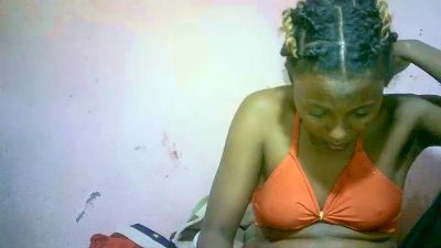 Sairah28 live cam on Cam4