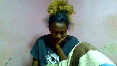 Sairah28 live cam on Cam4