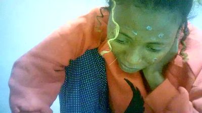 Sairah28 live cam on Cam4