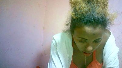 Sairah28 live cam on Cam4