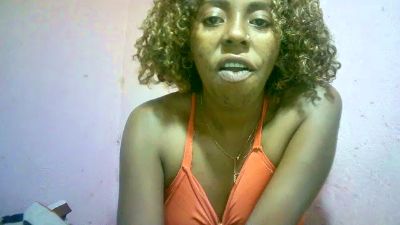 Sairah28 live cam on Cam4