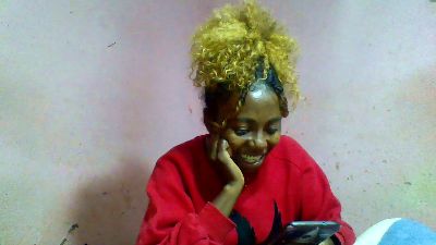 Sairah28 live cam on Cam4