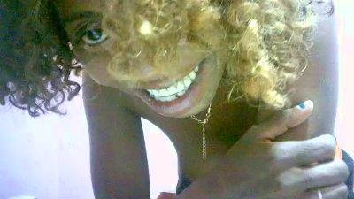 Sairah28 live cam on Cam4