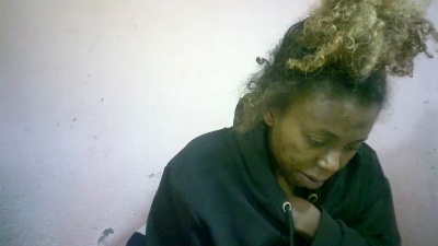 Sairah28 live cam on Cam4