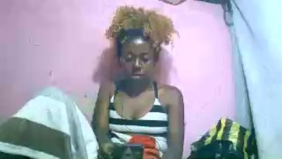 Sairah28 live cam on Cam4