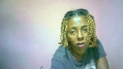 Sairah28 live cam on Cam4