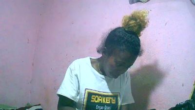 Sairah28 live cam on Cam4