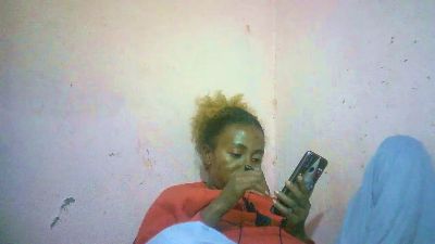 Sairah28 live cam on Cam4
