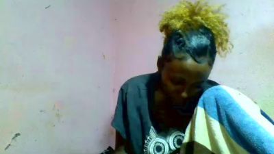 Sairah28 live cam on Cam4