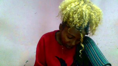 Sairah28 live cam on Cam4