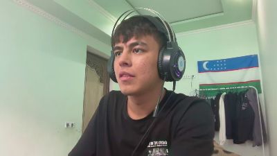 Saker live cam on Cam4