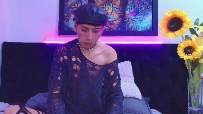 SalemDark live cam on Cam4