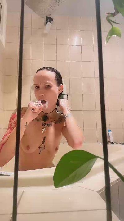 Salemtheswitchy live cam on Cam4