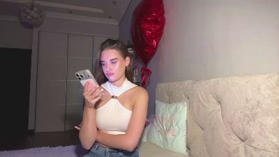 SalenaBennage live cam on Cam4