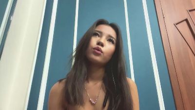 SalinaAbedelah live cam on Cam4