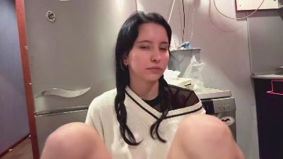 SalleyGoertz live cam on Cam4
