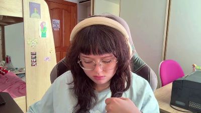 SallieDacanay live cam on Cam4