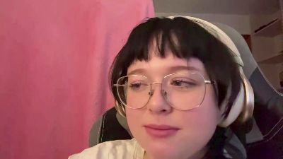 SallieDacanay live cam on Cam4