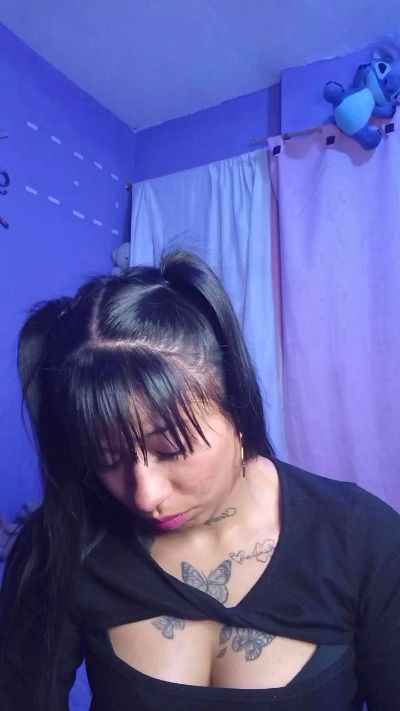 Salome_ramirezz live cam on Cam4