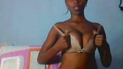 Saluna live cam on Cam4