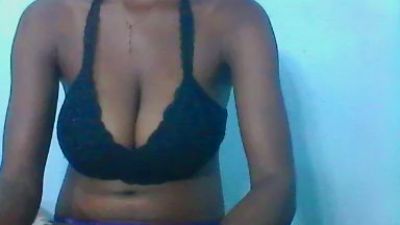 Saluna live cam on Cam4
