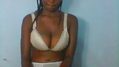 Saluna live cam on Cam4