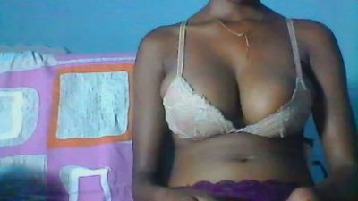 Saluna live cam on Cam4