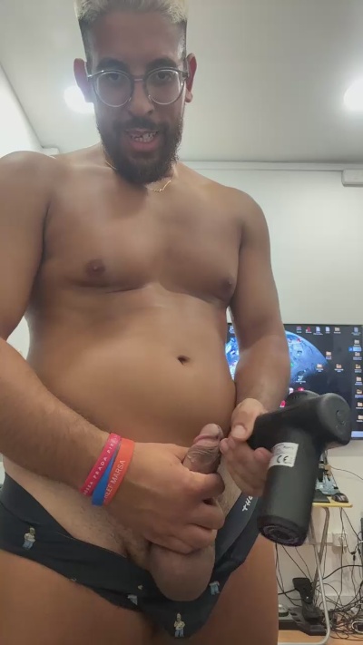 Salva95 live cam on Cam4