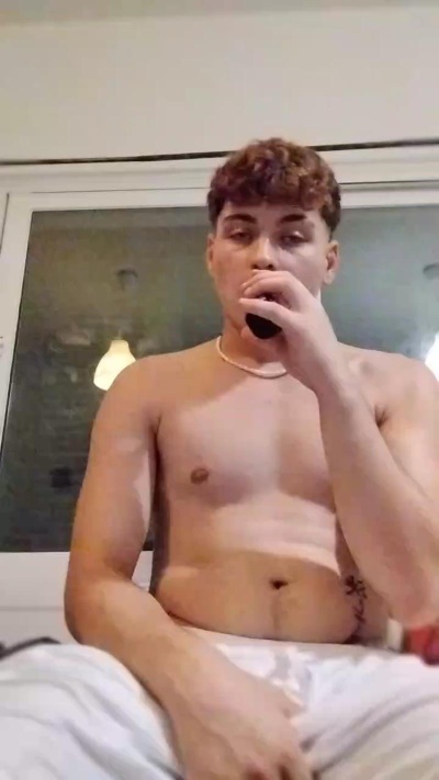 Salvatore2008 live cam on Cam4