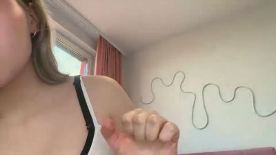 SamAccurso live cam on Cam4