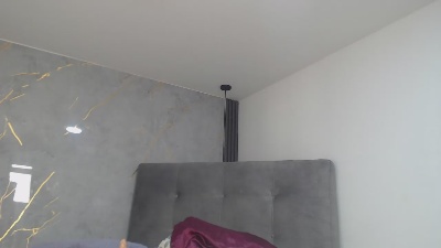 Samaanthaa1 live cam on Cam4