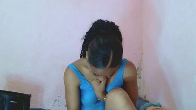 Saminah56 live female webcam from Madagascar