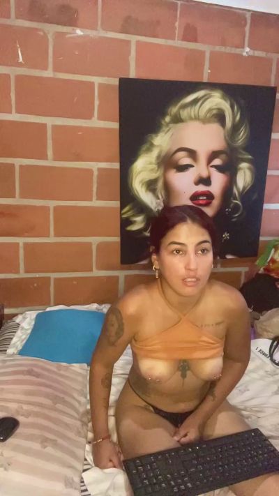 Sammy2_5 live cam on Cam4