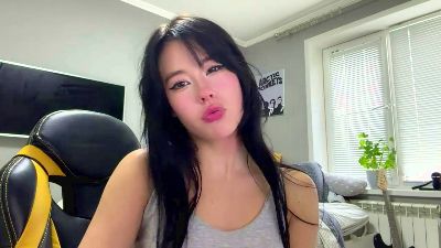 SanaTraywick live cam on Cam4