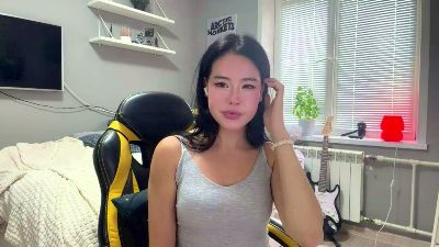 SanaTraywick live cam on Cam4
