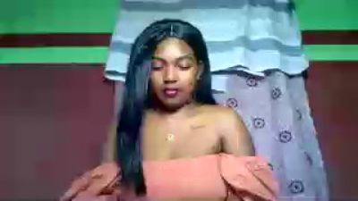 Sandii_gial live cam on Cam4