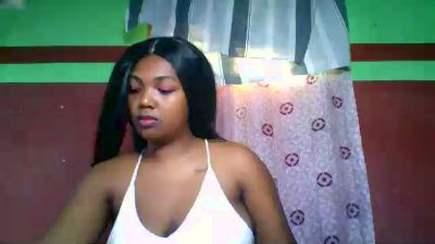 Sandii_gial live cam on Cam4