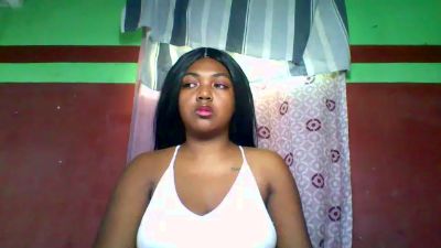Sandii_gial live cam on Cam4