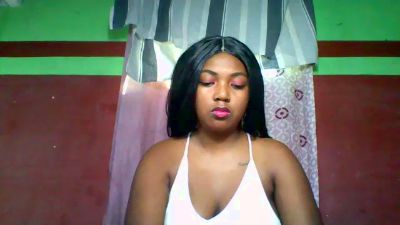 Sandii_gial live cam on Cam4