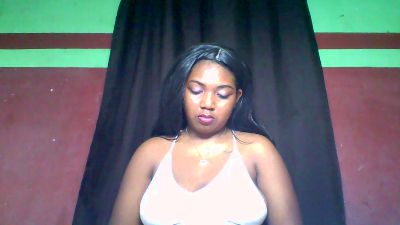 Sandii_gial live cam on Cam4