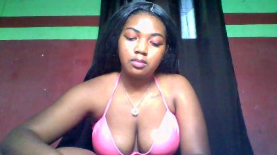 Sandii_gial live cam on Cam4