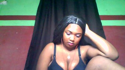 Sandii_gial live cam on Cam4