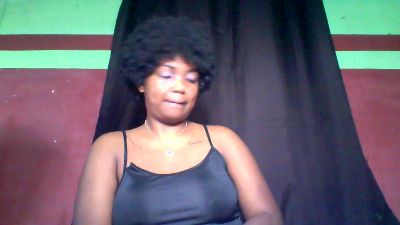 Sandii_gial live cam on Cam4