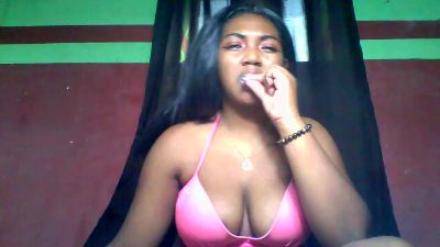 Sandii_gial live cam on Cam4