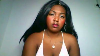 Sandii_gial live cam on Cam4