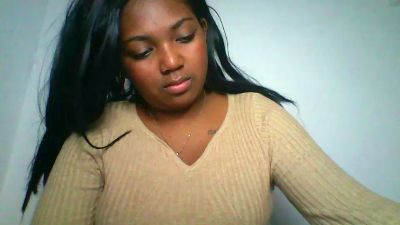 Sandii_gial live cam on Cam4