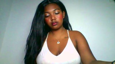 Sandii_gial live cam on Cam4